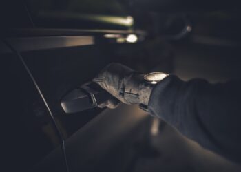 autovargad leedu ukraina porsche