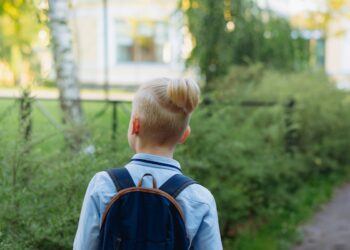 koolipoiss rünnak Tartu politsei raha