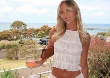 OF Annie Knight haigla onlyfans 600 meest 6 tundi