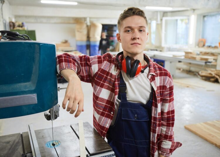 tööealine 17 aastane noor töötamine seadus