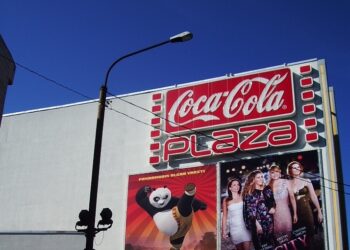 coca cola plaza kino apollo
