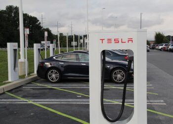 tesla autopiloot