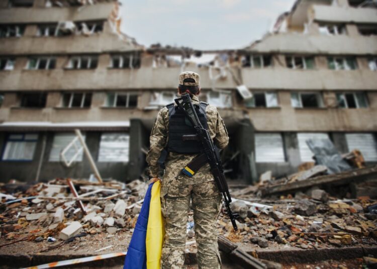 Kümnest kontrollitud ukrainlasest seitse on sõjaväekohuslased. Foto on illustratiivne. Pilt: Envato