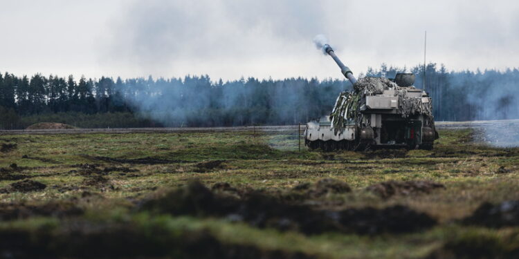 Suurtükiväerügemendi tulepatarei ajateenijate esimesed K9 Kõu laskeharjutused 04.12.2025. Foto: mil.ee