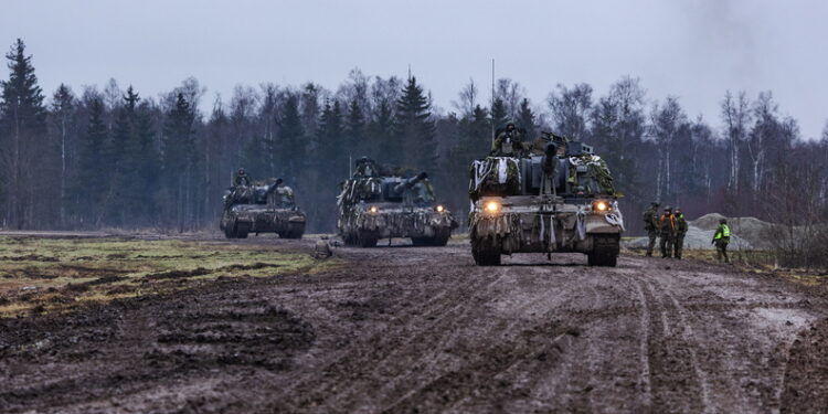 Suurtükiväerügemendi tulepatarei ajateenijate esimesed K9 Kõu laskeharjutused 04.12.2025. Foto: mil.ee