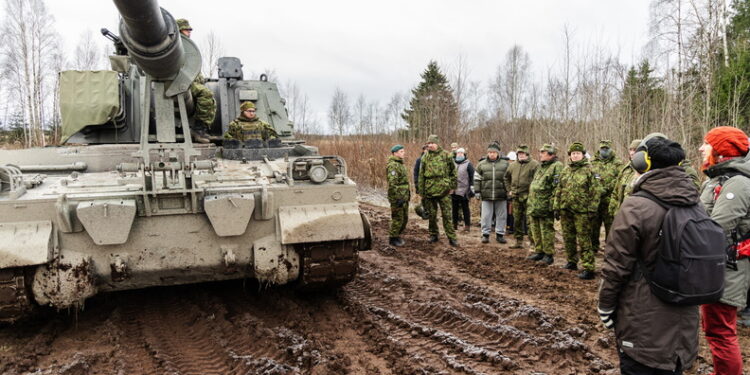 Suurtükiväerügemendi tulepatarei ajateenijate esimesed K9 Kõu laskeharjutused 04.12.2025. Foto: mil.ee