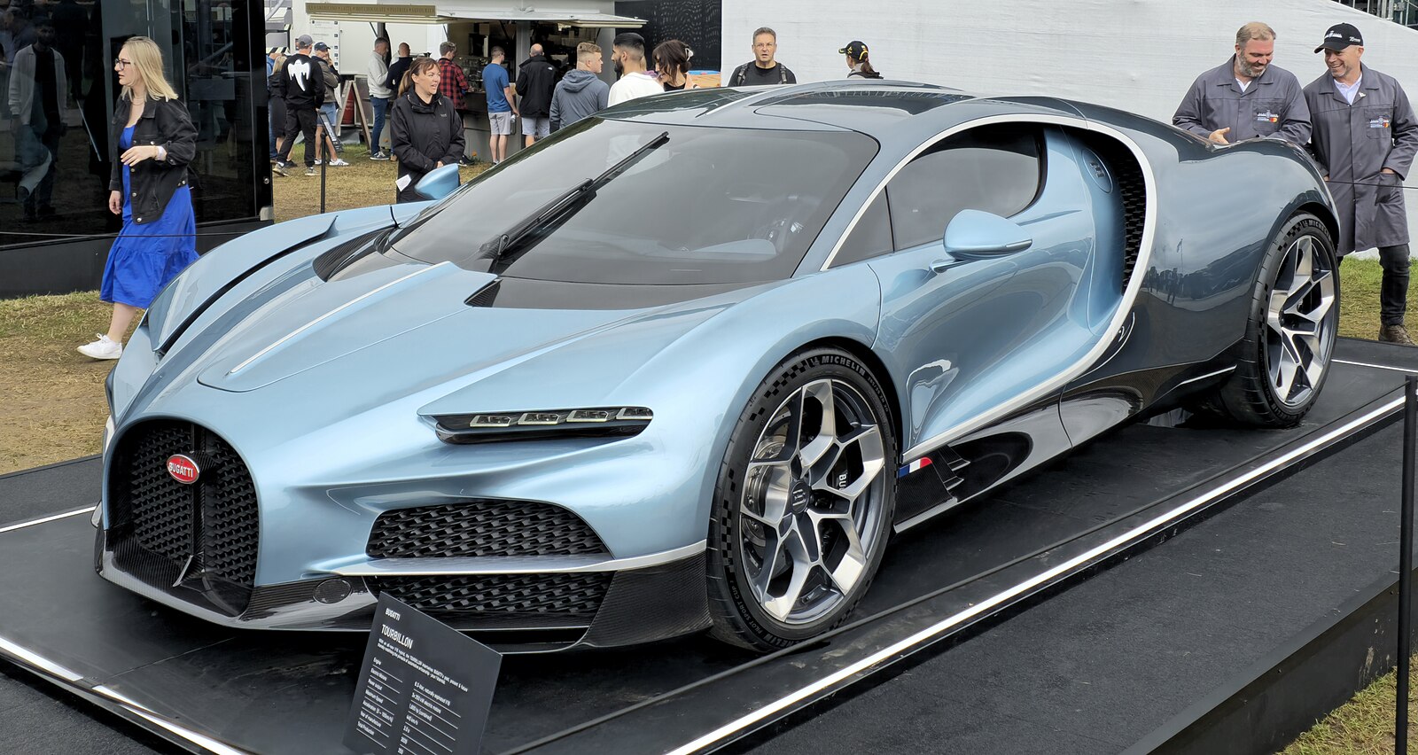 Calreyn88 bugatti väljamüüdud