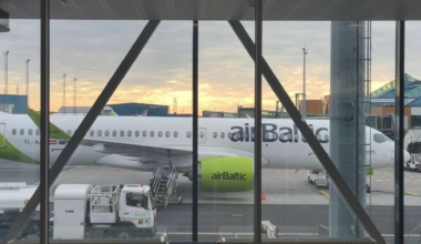 AirBaltic lennuk Tallinna lennujaamas. Foto: Wikimedia
