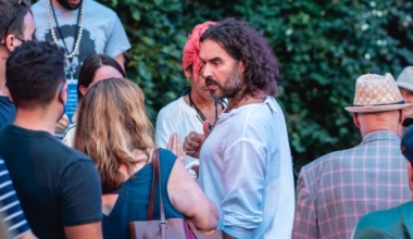 russell brand väärkohtlemine