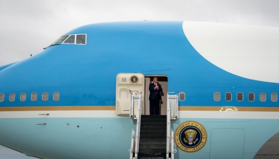 trump AF1