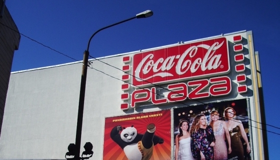 Coca-Cola Plaza kino. Foto: Avjoska / WIkimedia