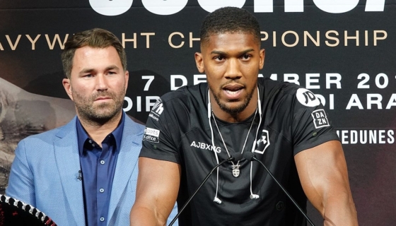 Joshua promootor Eddie Hearn ja Anthony Joshua. Foto: Wikimedia / azzyJoeyD